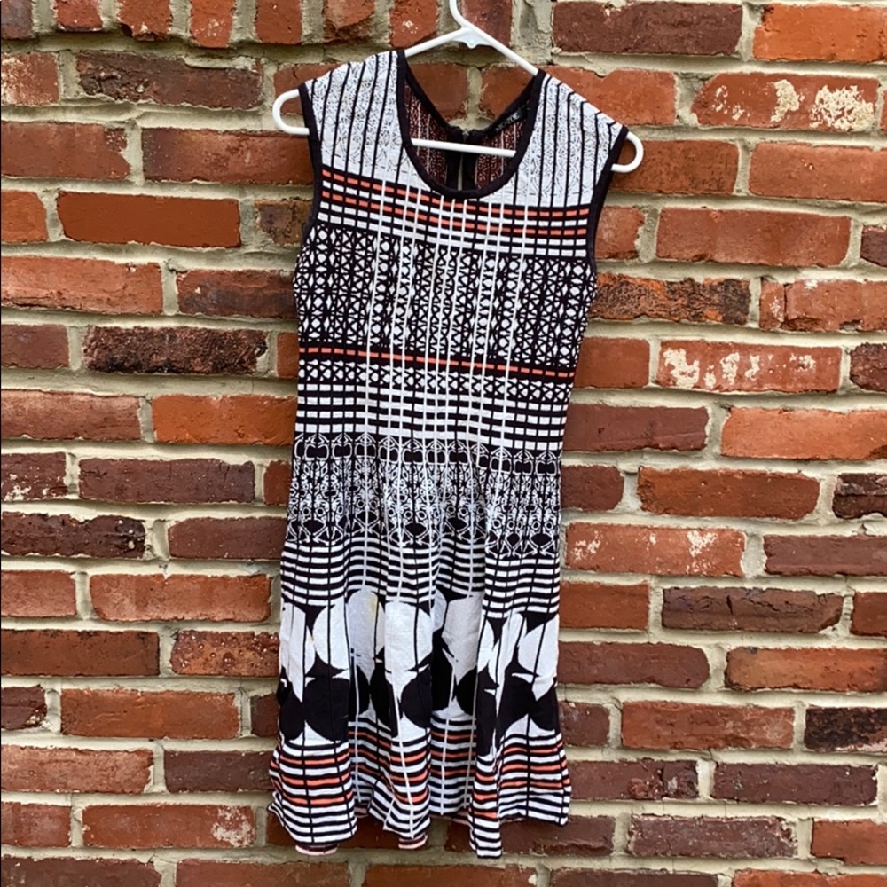 Women’s dress